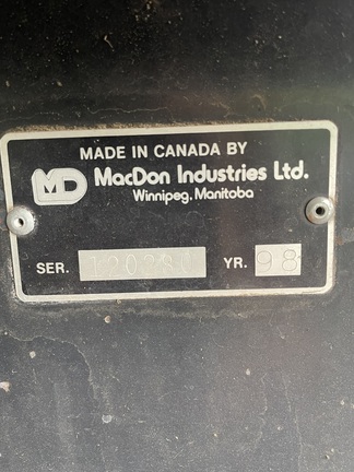 Macdon 9300 1998