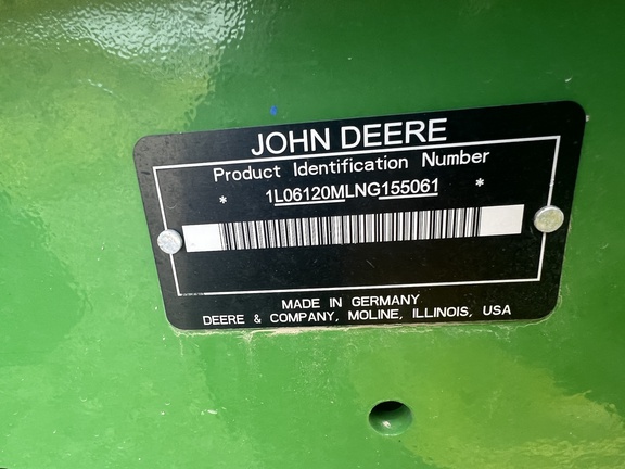 6120M 2022 John Deere