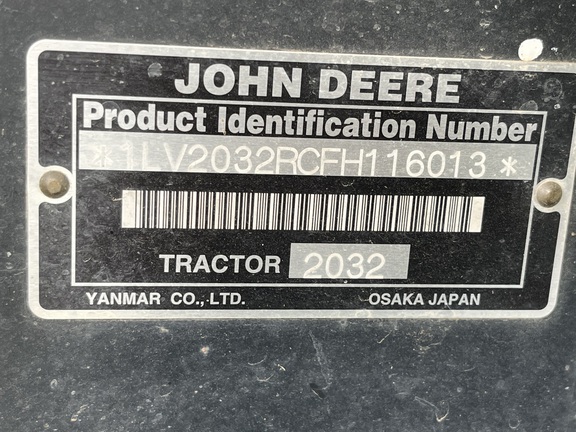 John Deere 2032R 2015