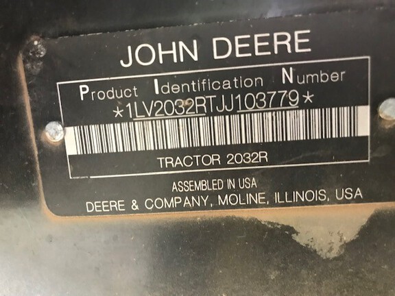 John Deere 2032R 2018