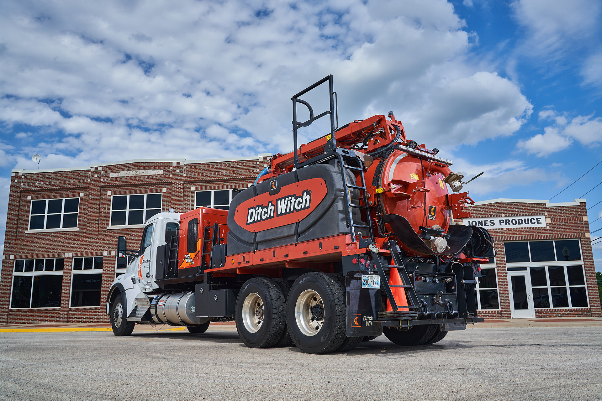 Ditch Witch HXT