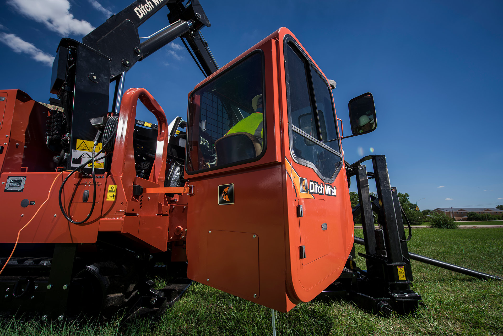 Ditch Witch AT100 ALL TERRAIN DIRECTIONAL DRILL